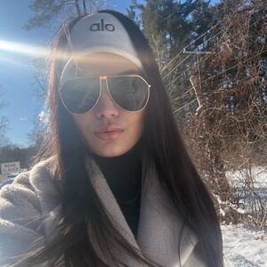 Alo Yoga Warm Headband / Ear Warmer — Excellent Condition